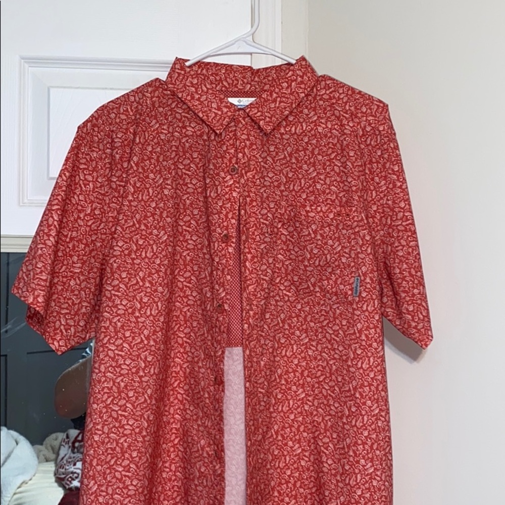 Men’s columbia fishing shirt/ button up t shirt